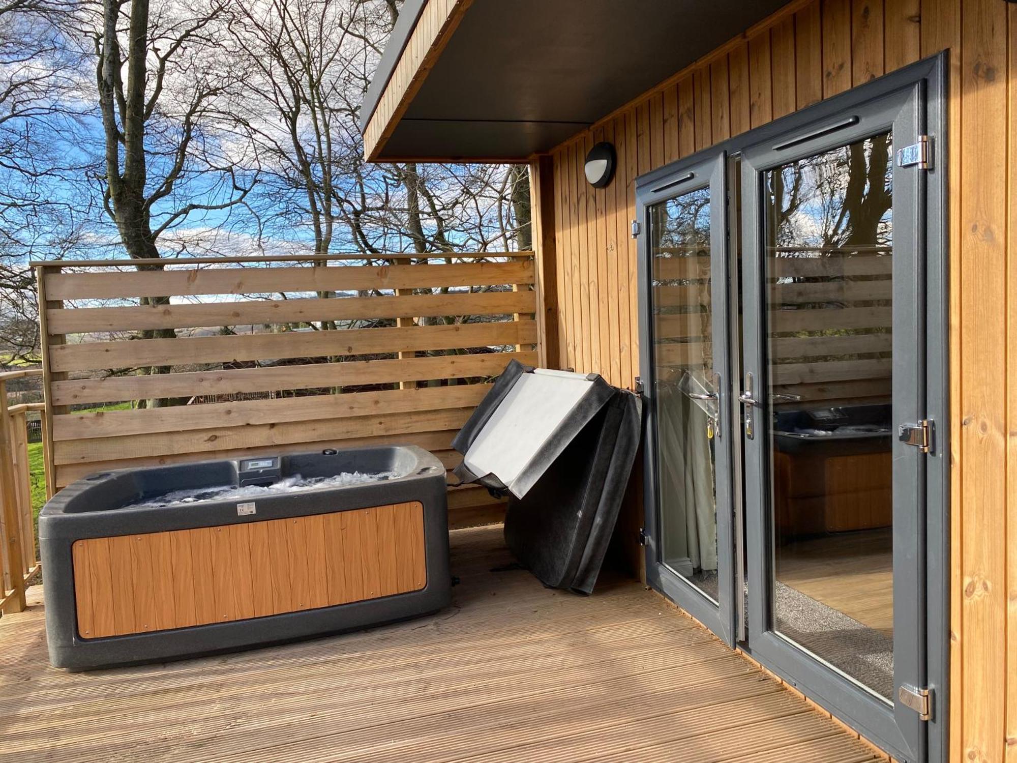 Acorn Lodge With Hot Tub Cupar Exterior foto